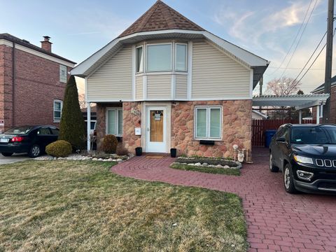 Photo of 5124 W 64th Street, Chicago, IL 60638 (MLS # 12586694)