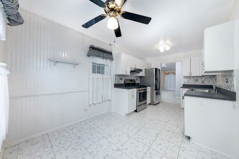 Tiny photo for 2319 Chasewood Drive, Downers Grove, IL 60515 (MLS # 12531605)