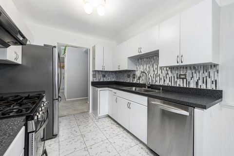 Tiny photo for 2319 Chasewood Drive, Downers Grove, IL 60515 (MLS # 12531605)