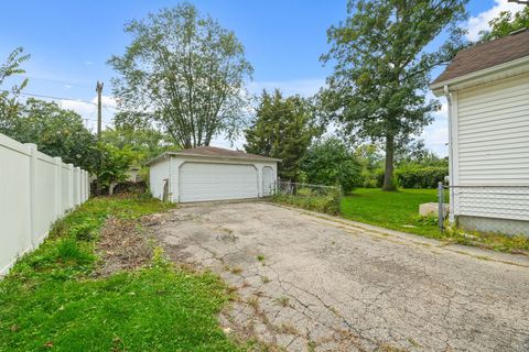 Tiny photo for 130 E Potter Street, Wood Dale, IL 60191 (MLS # 12477542)