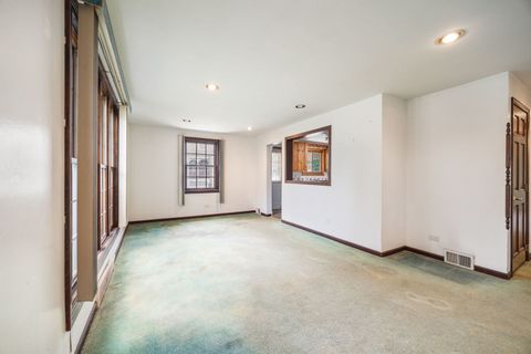 Tiny photo for 130 E Potter Street, Wood Dale, IL 60191 (MLS # 12477542)