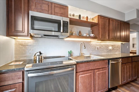 Tiny photo for 1450 Plymouth Place #1E, Glenview, IL 60025 (MLS # 12764214)