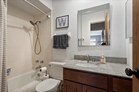 Tiny photo for 1450 Plymouth Place #1E, Glenview, IL 60025 (MLS # 12764214)