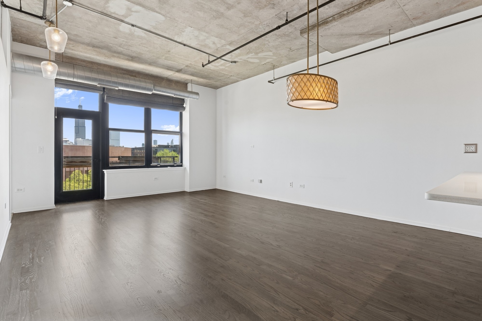 6 S Laflin Street 607