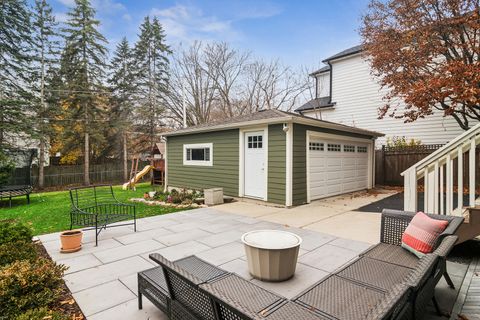 Tiny photo for 721 Meadow Lane, Libertyville, IL 60048 (MLS # 12537217)