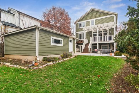 Tiny photo for 721 Meadow Lane, Libertyville, IL 60048 (MLS # 12537217)