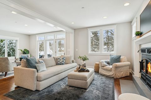 Tiny photo for 721 Meadow Lane, Libertyville, IL 60048 (MLS # 12537217)