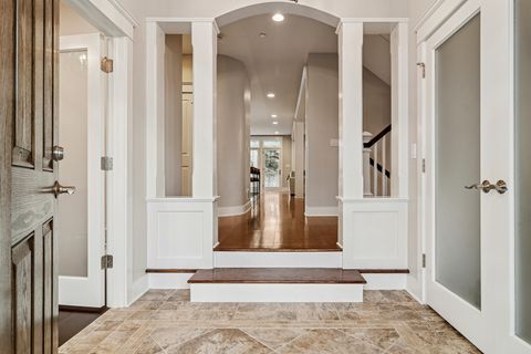 Tiny photo for 721 Meadow Lane, Libertyville, IL 60048 (MLS # 12537217)