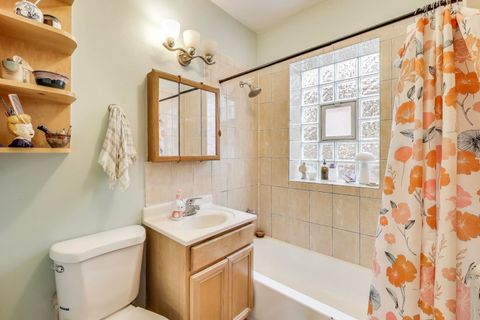 Tiny photo for 1748 W Granville Avenue #2A, Chicago, IL 60660 (MLS # 12449851)