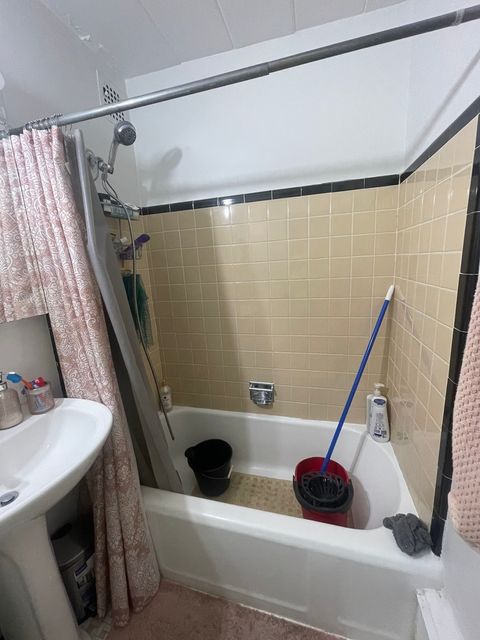 Tiny photo for 6827 N OAKLEY Avenue #3C, Chicago, IL 60645 (MLS # 12455151)