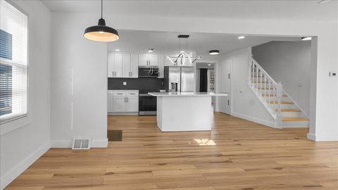 Tiny photo for 8738 Newland Avenue, Oak Lawn, IL 60453 (MLS # 12611562)