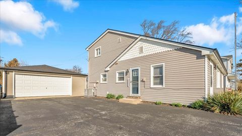 Photo of 8738 Newland Avenue, Oak Lawn, IL 60453 (MLS # 12611562)