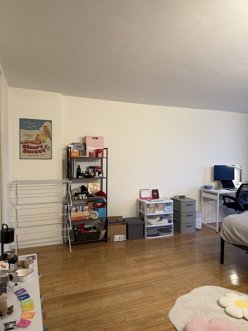 1450 E 55th Place 720S