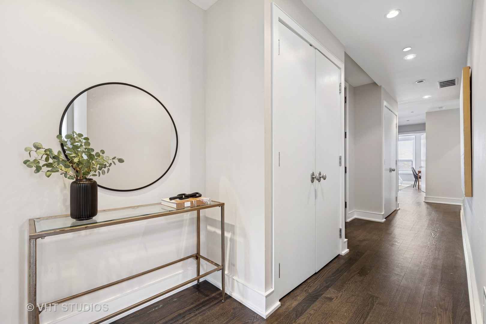 1307 W WRIGHTWOOD Avenue 201