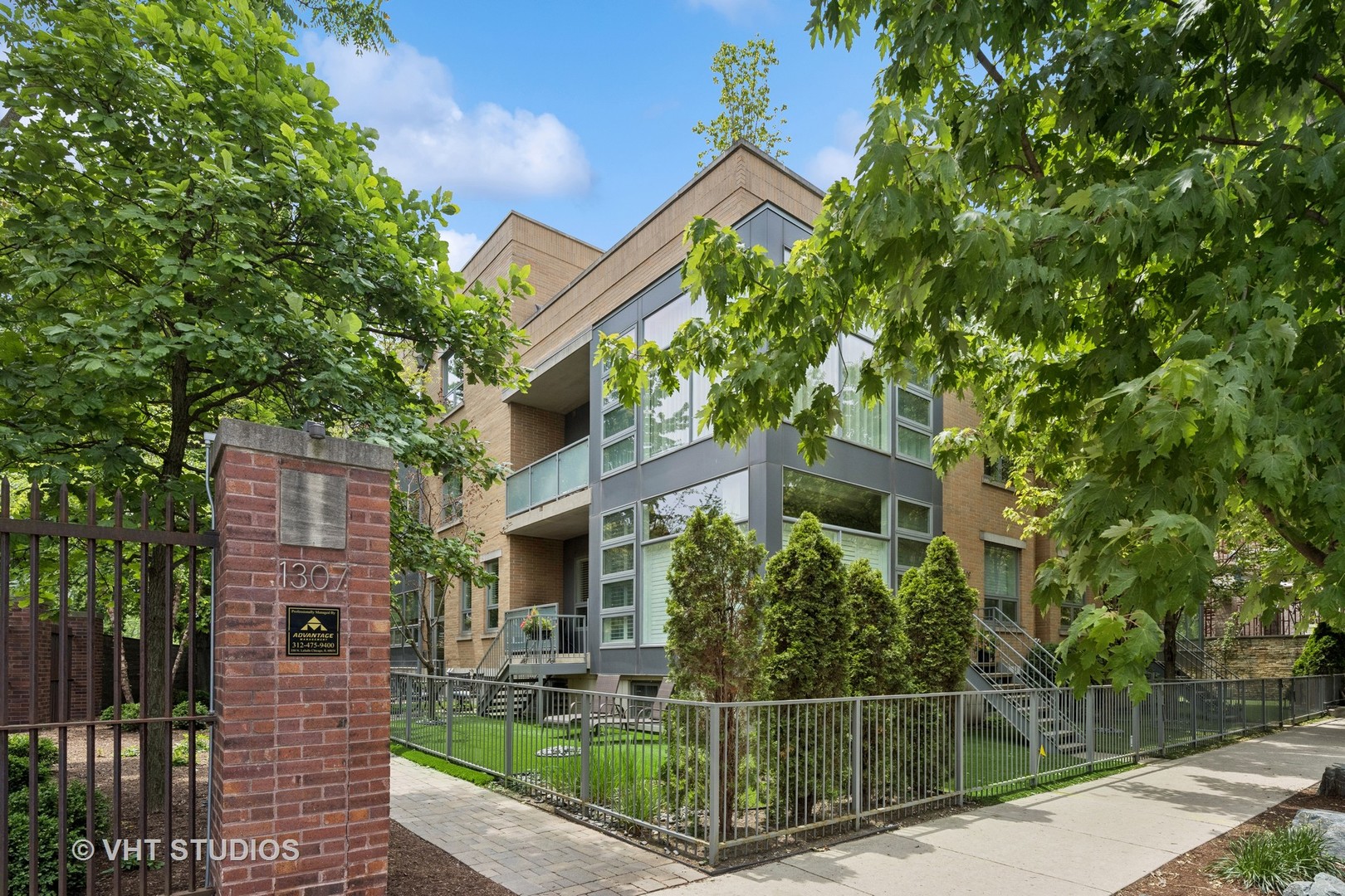 1307 W WRIGHTWOOD Avenue 201