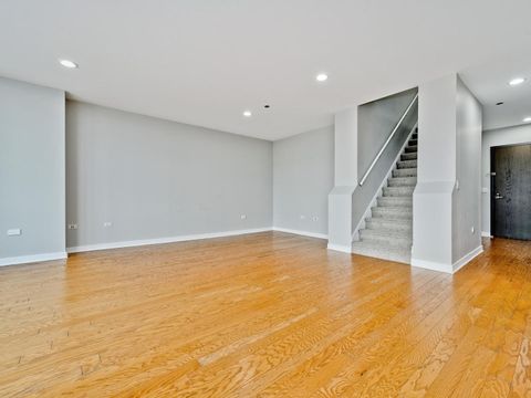 Tiny photo for 737 W Washington Boulevard #3003, Chicago, IL 60661 (MLS # 12393810)