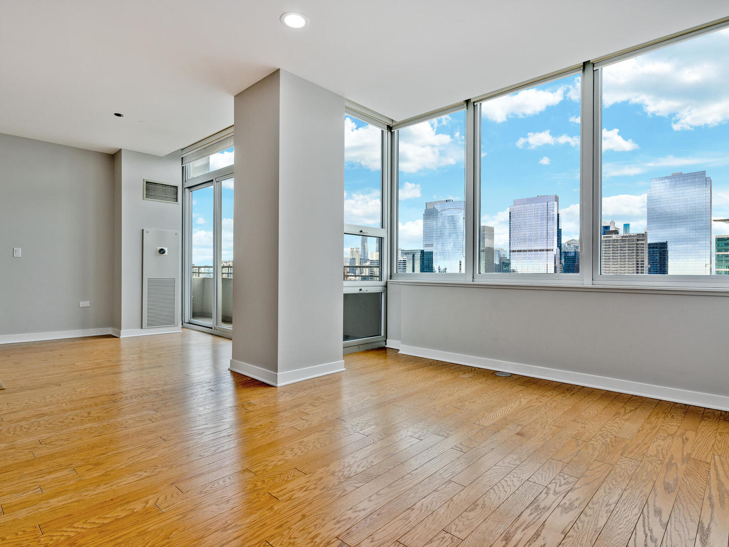 737 W Washington Boulevard 3003