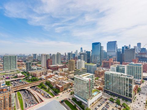 Tiny photo for 737 W Washington Boulevard #3003, Chicago, IL 60661 (MLS # 12393810)