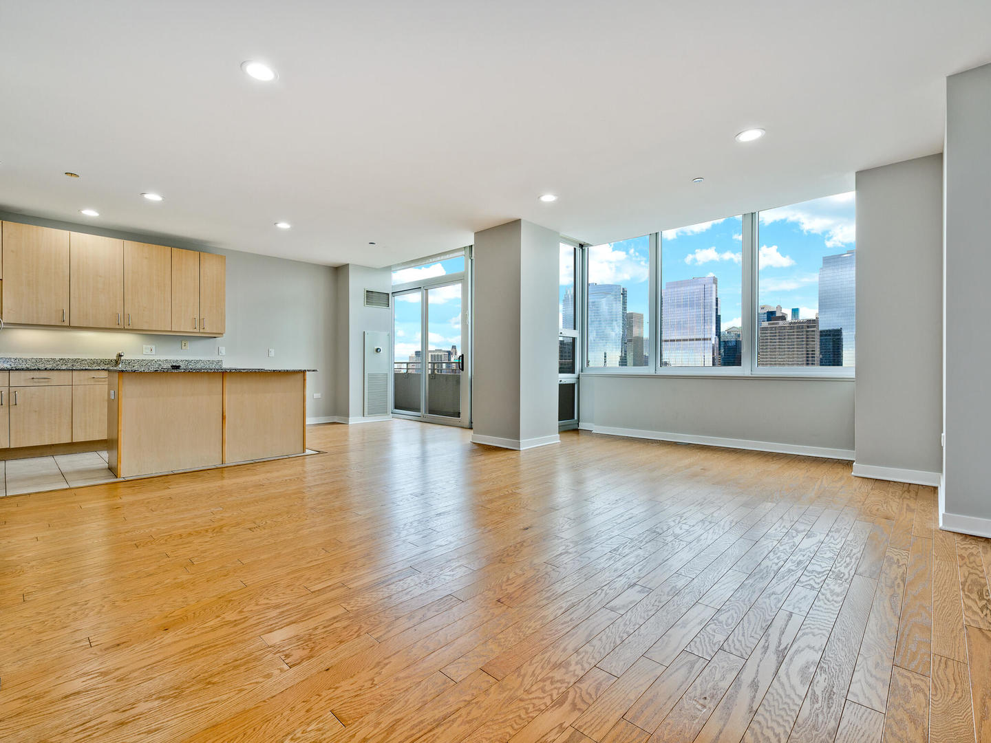 737 W Washington Boulevard 3003