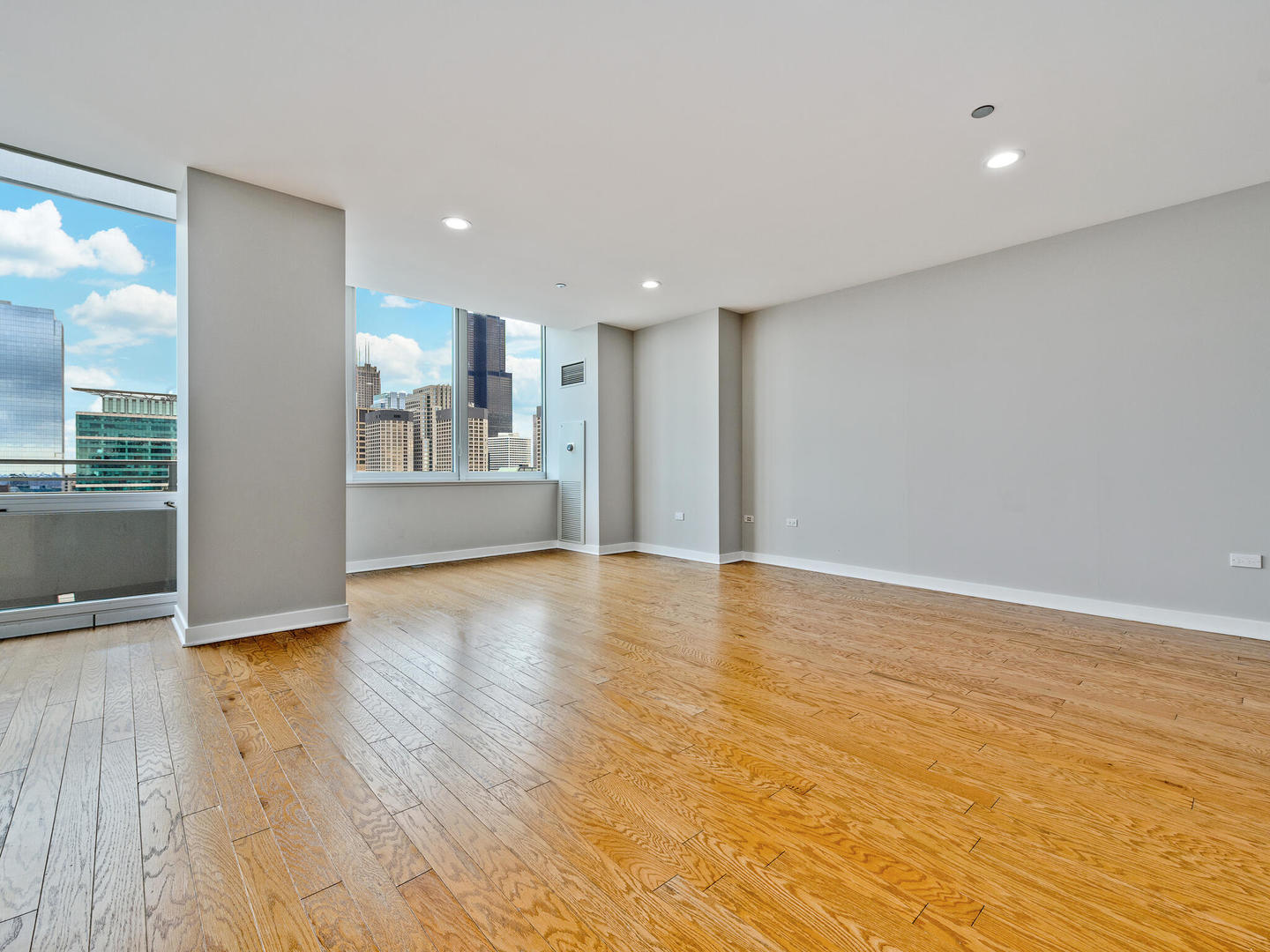 737 W Washington Boulevard 3003