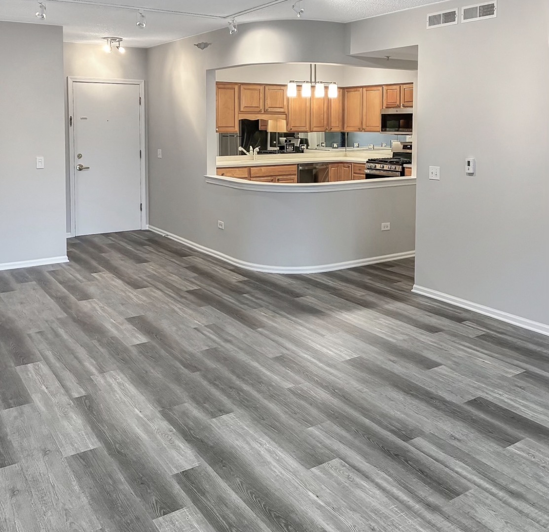 5 W CENTRAL Avenue 201