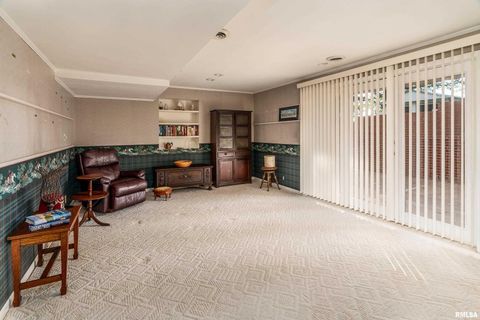 Tiny photo for 313 COUNTRY CLUB Lane, Harrisburg, IL 62946 (MLS # QC4268592)