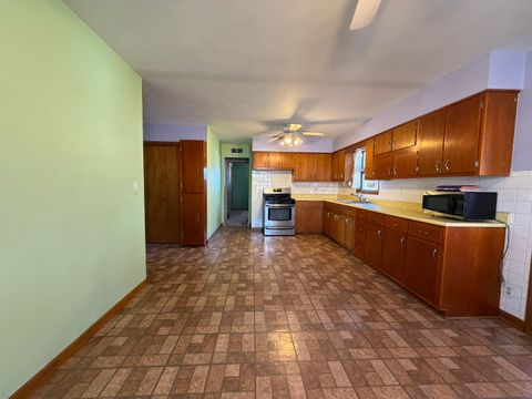 Tiny photo for 28 S Willow Way, North Aurora, IL 60542 (MLS # 12587520)