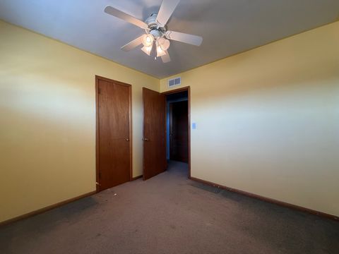 Tiny photo for 28 S Willow Way, North Aurora, IL 60542 (MLS # 12587520)