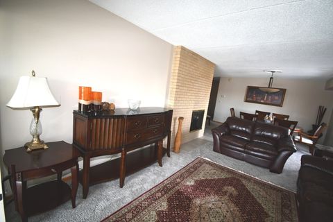 Tiny photo for 1S045 Spring Road #H2, Oakbrook Terrace, IL 60181 (MLS # 12542861)