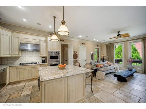 Tiny photo for 1919 S Prairie Avenue #3, Chicago, IL 60616 (MLS # 12703203)