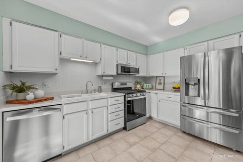 Tiny photo for 1050 Rockport Drive, Carol Stream, IL 60188 (MLS # 12493391)