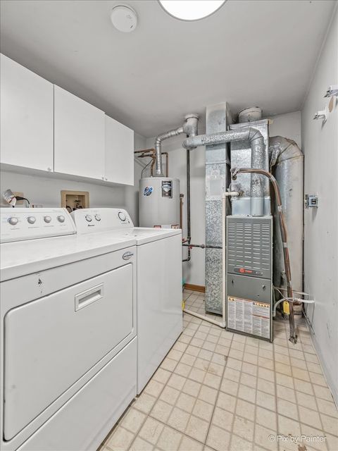 Tiny photo for 1050 Rockport Drive, Carol Stream, IL 60188 (MLS # 12493391)