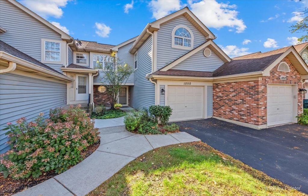 Photo for 1050 Rockport Drive, Carol Stream, IL 60188 (MLS # 12493391)