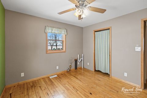 Tiny photo for 2373 E 3300 N Road, St. Anne, IL 60964 (MLS # 12551589)