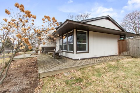 Tiny photo for 739 Meadow Lane, Barrington, IL 60010 (MLS # 12579811)