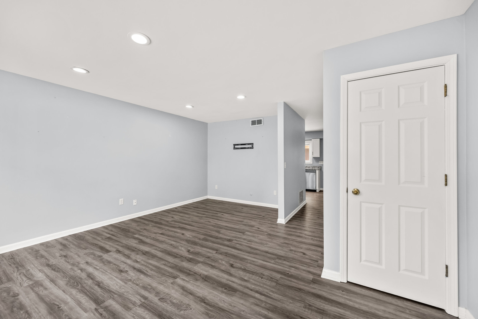 895 Richard Street