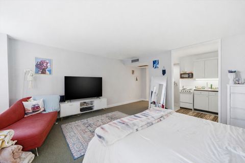 Tiny photo for 260 E Chestnut Street #406, Chicago, IL 60611 (MLS # 12557390)