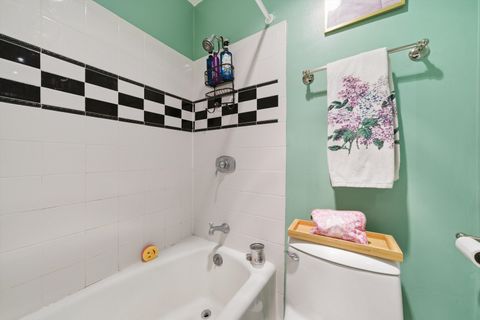 Tiny photo for 260 E Chestnut Street #406, Chicago, IL 60611 (MLS # 12557390)