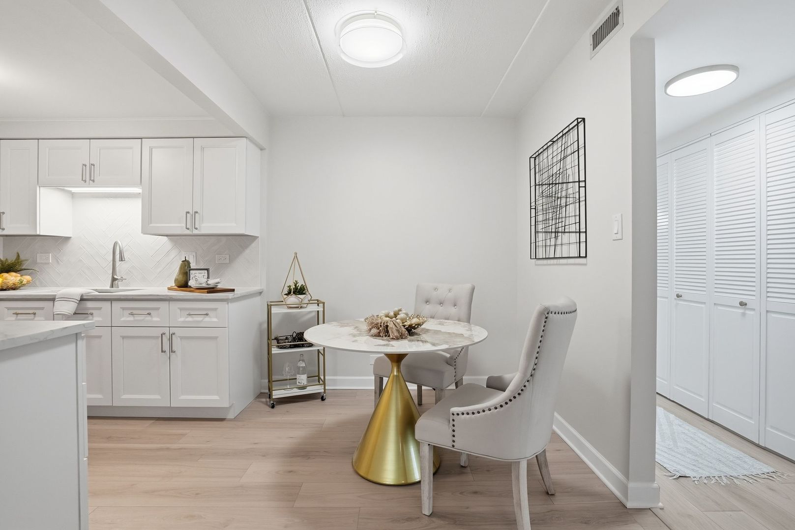 17 N Madison Avenue 2