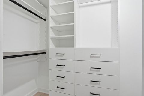 Tiny photo for 17 N Madison Avenue #2, La Grange, IL 60525 (MLS # 12591381)