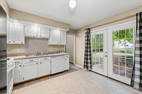 Tiny photo for 3207 Ridgewood Drive, Champaign, IL 61821 (MLS # 12468588)