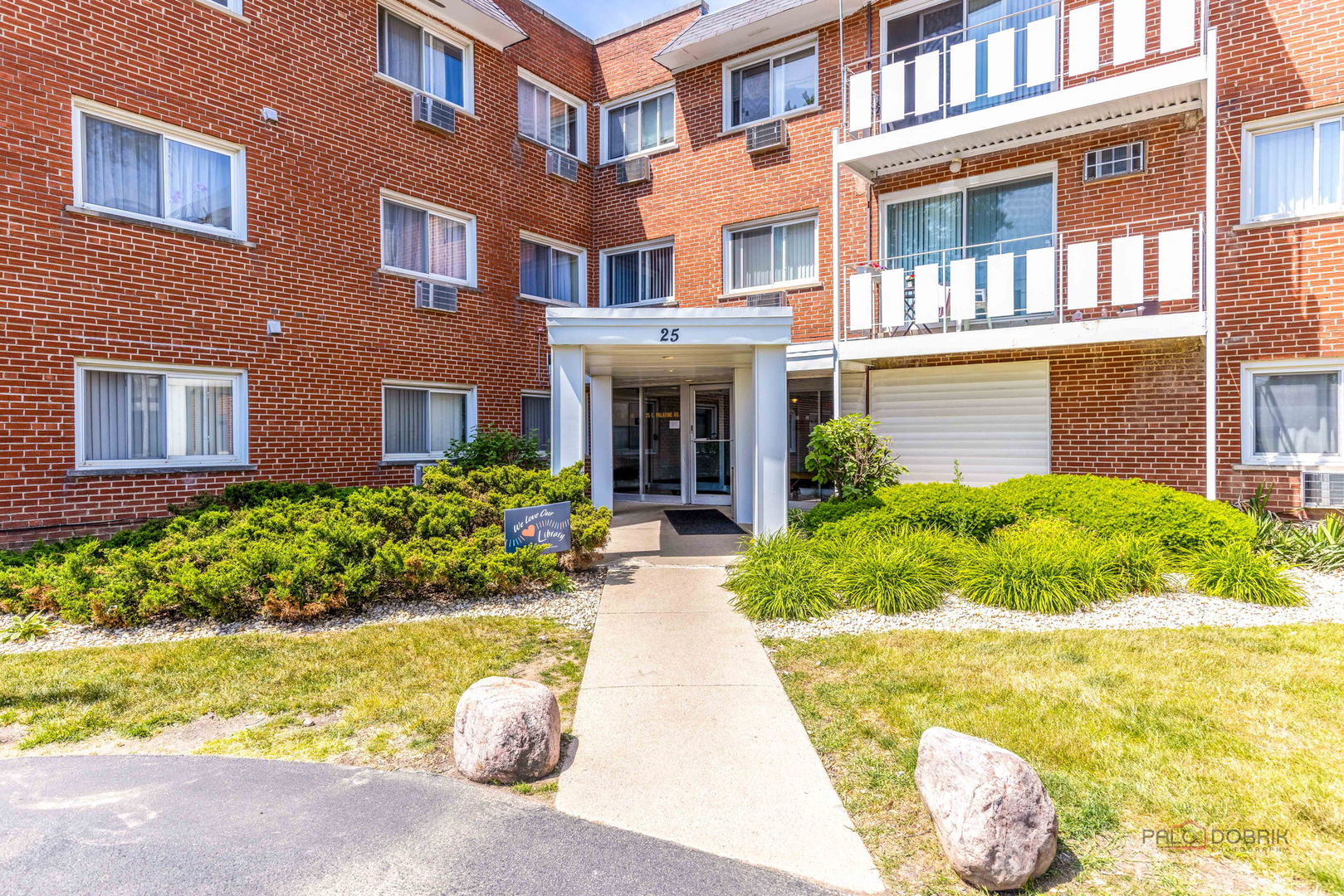 25 E Palatine Road 309