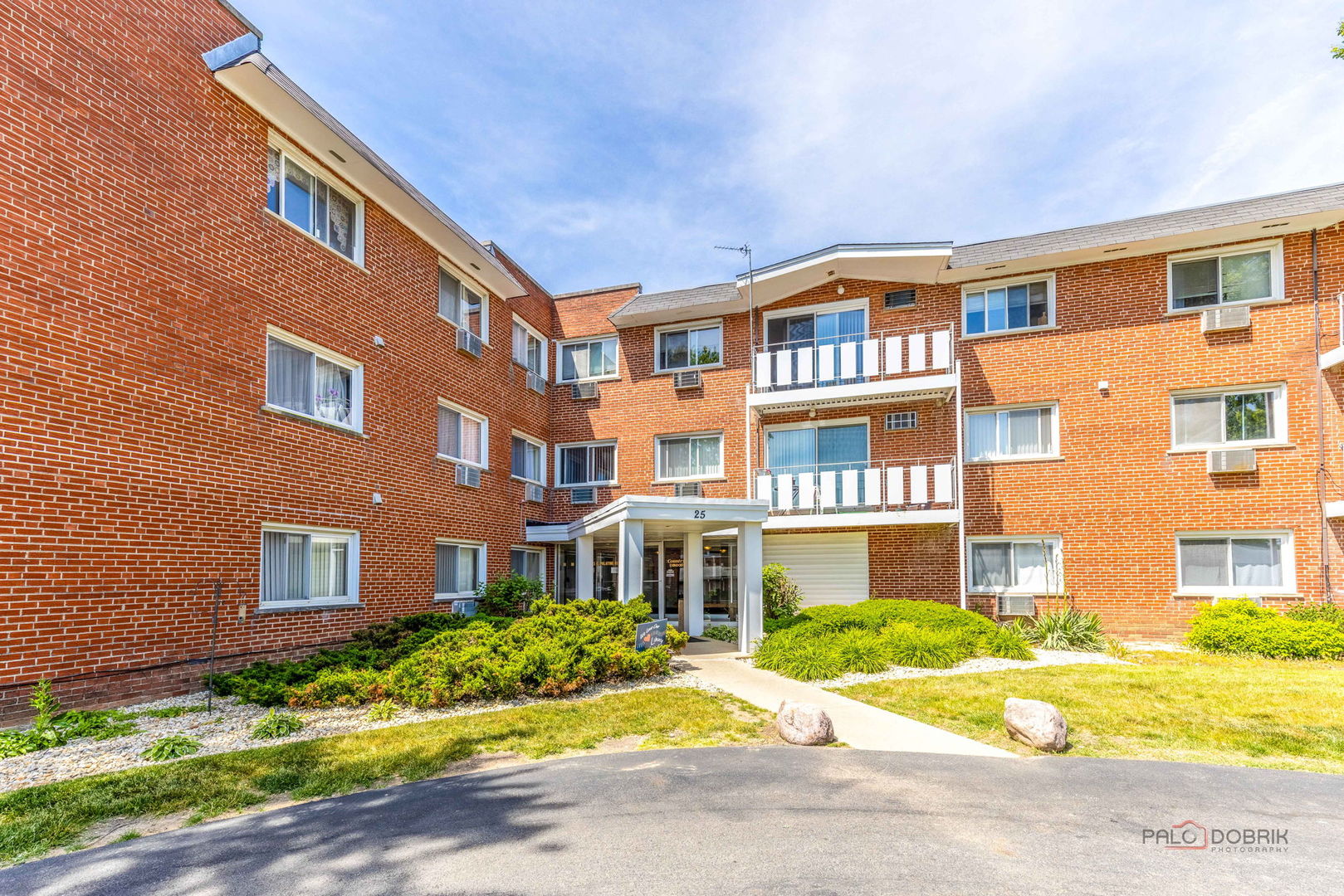 25 E Palatine Road 309