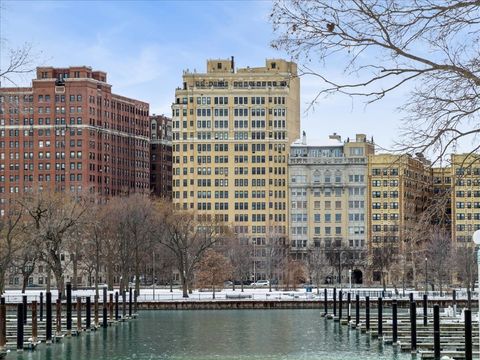 Photo of 3300 N Lake Shore Drive #10D, Chicago, IL 60657 (MLS # 12523986)