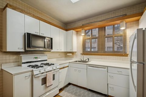 Tiny photo for 3300 N Lake Shore Drive #10D, Chicago, IL 60657 (MLS # 12523986)