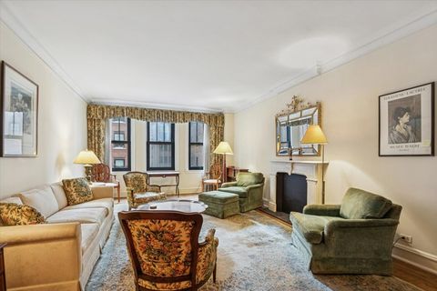 Tiny photo for 3300 N Lake Shore Drive #10D, Chicago, IL 60657 (MLS # 12523986)