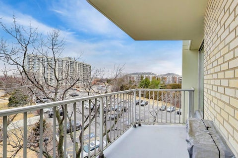 Tiny photo for 40 N Tower Road #4F, Oak Brook, IL 60523 (MLS # 12686104)