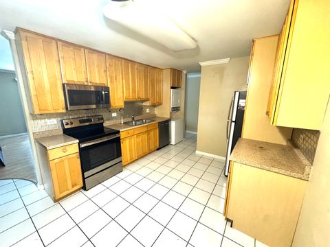 Tiny photo for 930 Beau Drive #113, Des Plaines, IL 60016 (MLS # 12450531)