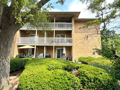 Tiny photo for 930 Beau Drive #113, Des Plaines, IL 60016 (MLS # 12450531)