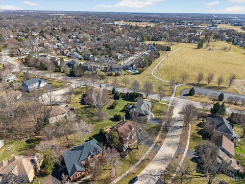 Tiny photo for 1304 Hawkins Court, St. Charles, IL 60174 (MLS # 12568525)